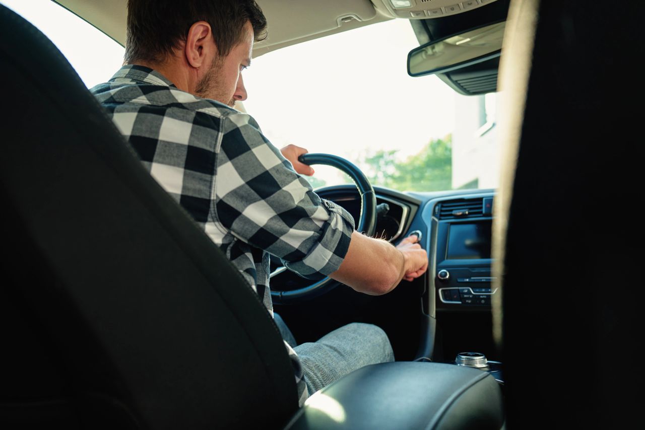 “Starter vs. Alternator Problems: How to Tell the Difference